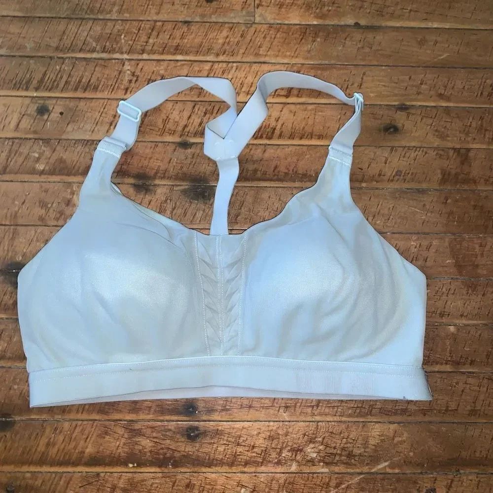 Victoria’s Sport pale blue lightweight 34B ruched Athleisure bra